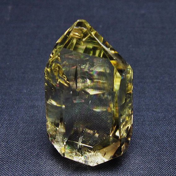 虹入り 黄水晶(シトリン) 原石 [t436-3083]