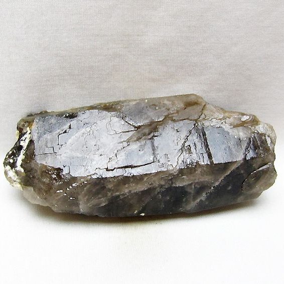 ライトニング水晶 原石 [t443-4891]