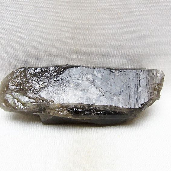 ライトニング水晶 原石 [t443-5084]