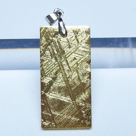 ゴールドギベオン メテオライト ペンダント [t452-3700]