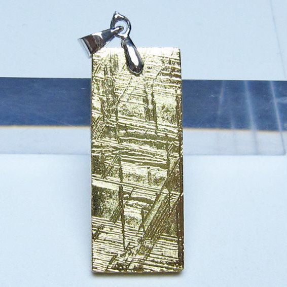 ゴールドギベオン メテオライト ペンダント [t452-3702]