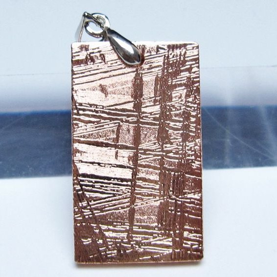 ピンクゴールドギベオン メテオライト ペンダント [t452-3730]