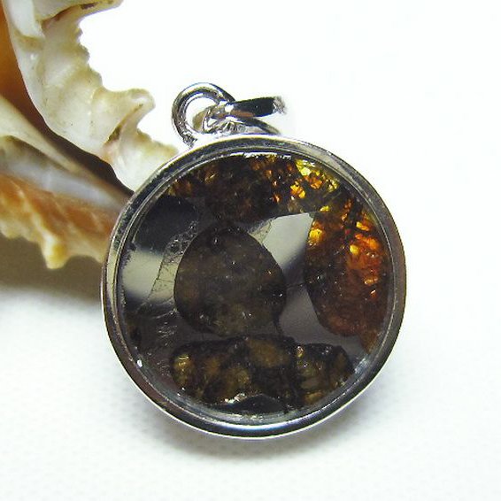 パラサイト隕石 かんらん石 ペンダント [t453-2412]