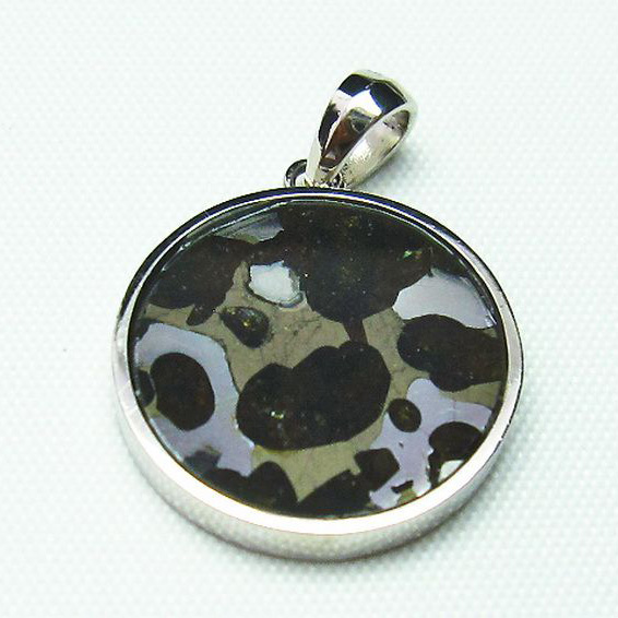 パラサイト隕石 かんらん石 ペンダント [T453-2679]