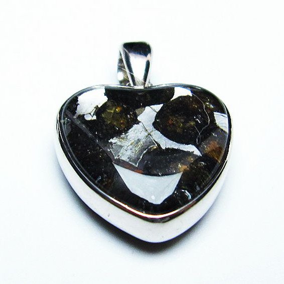 パラサイト隕石 かんらん石 ハート ペンダント [T453-3167]