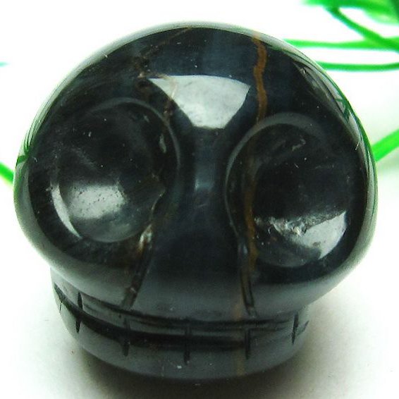 ブルータイガーアイ※青虎目石 ドクロ 置物[T464-215]