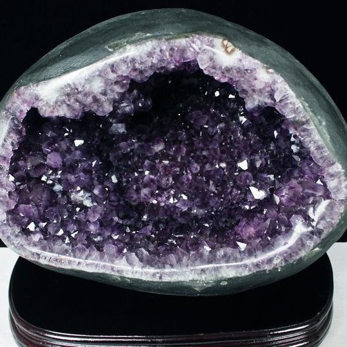 23.5Kg ウルグアイ産  アメジストドーム サークルジオード タイチンルチル入り  同梱不可[T466-1112]