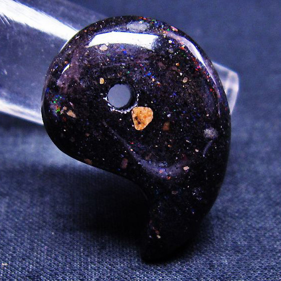 ブラックオパール 勾玉[T468-328]