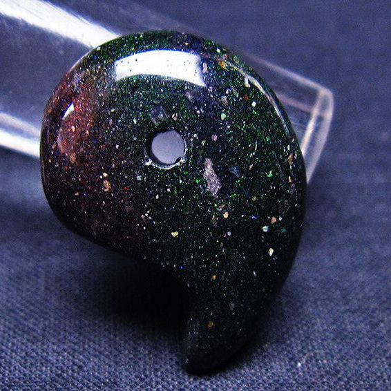 ブラックオパール 勾玉[T468-461]