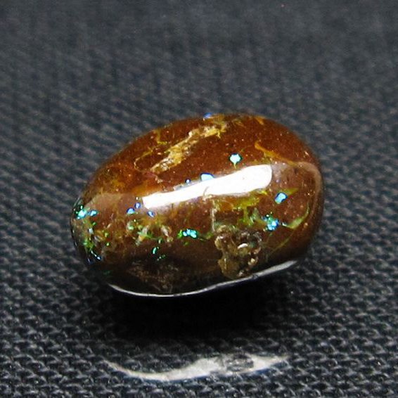 アイアンオパール 原石 [t468-684]
