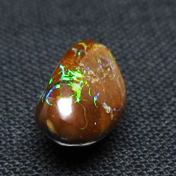 アイアンオパール 原石 [t468-685]