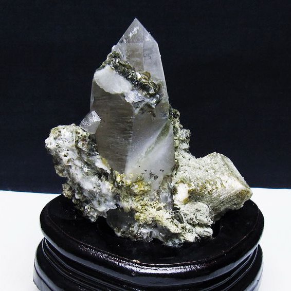 雲母入り ヒマラヤ水晶 原石 [t501-4280]