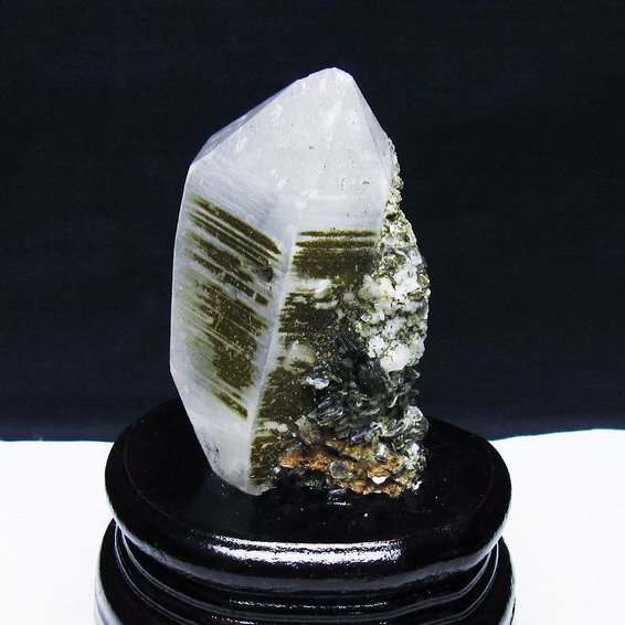雲母入り ヒマラヤ水晶 原石 [t501-4290]
