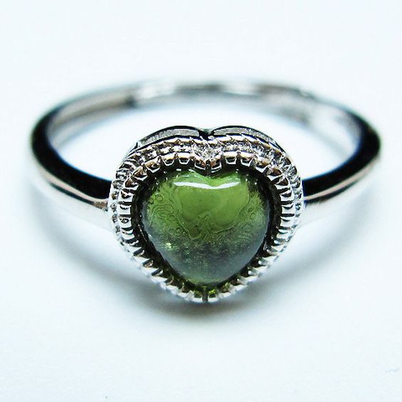 ★ご予約品 ご注文から3ヵ月後の発送予定 ty★ モルダバイト ハート 指輪 (13号)石サイズ約6mm×6mm[T526-1301]