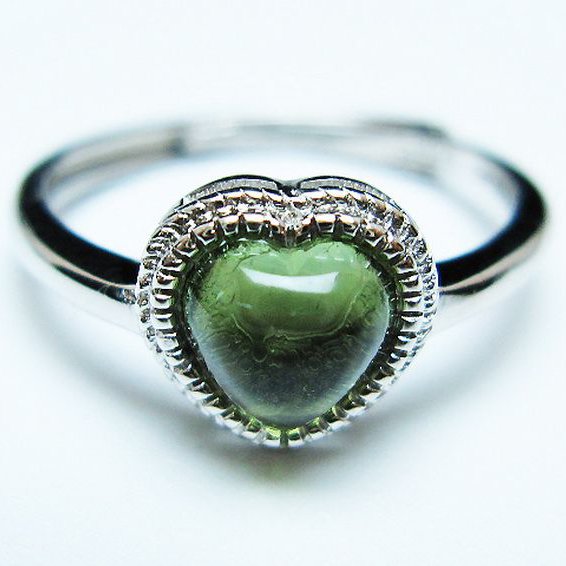 ★ご予約品 ご注文から3ヵ月後の発送予定 ty★ モルダバイト ハート 指輪 (13号)石サイズ約6mm×6mm[T526-1309]