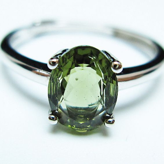 ★ご予約品 ご注文から3ヵ月後の発送予定 ty★ モルダバイト 指輪 (13号)石サイズ約8mm×6mm[T526-1329]