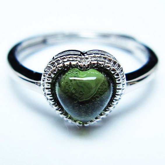 モルダバイト ハート 指輪 (12号) [t526-1388]