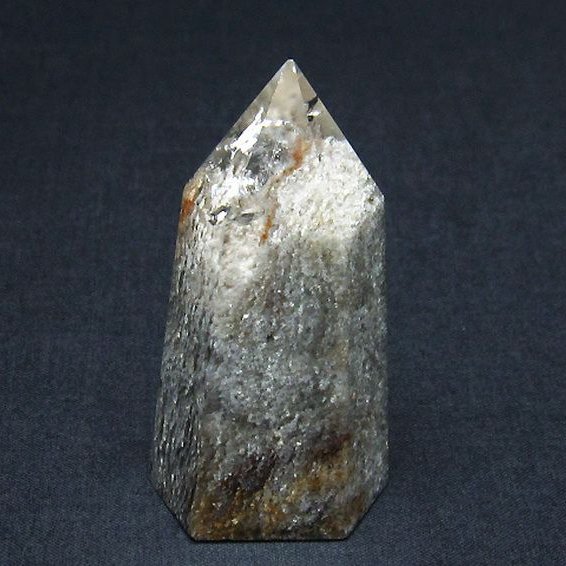 ガーデンクォーツ（庭園水晶）ファントム 六角柱[T577-4344]