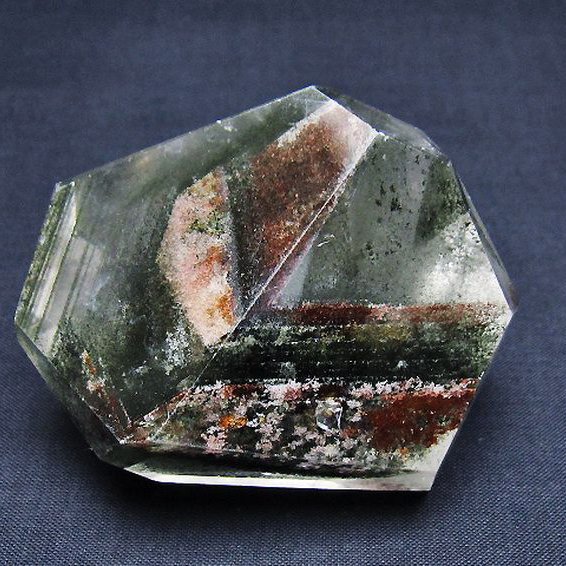 グリーンファントム 原石[T577-4617]