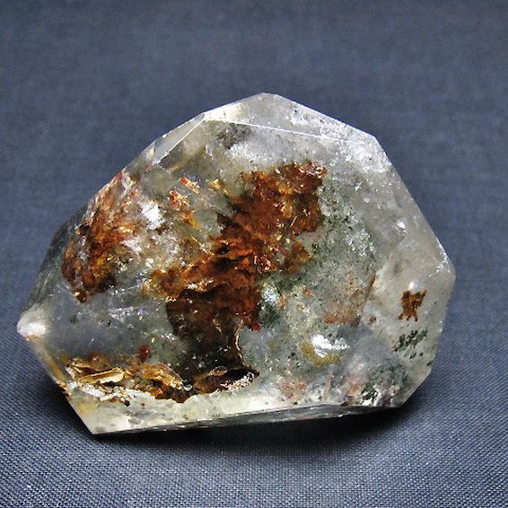 グリーンファントム 原石 [t577-4812]