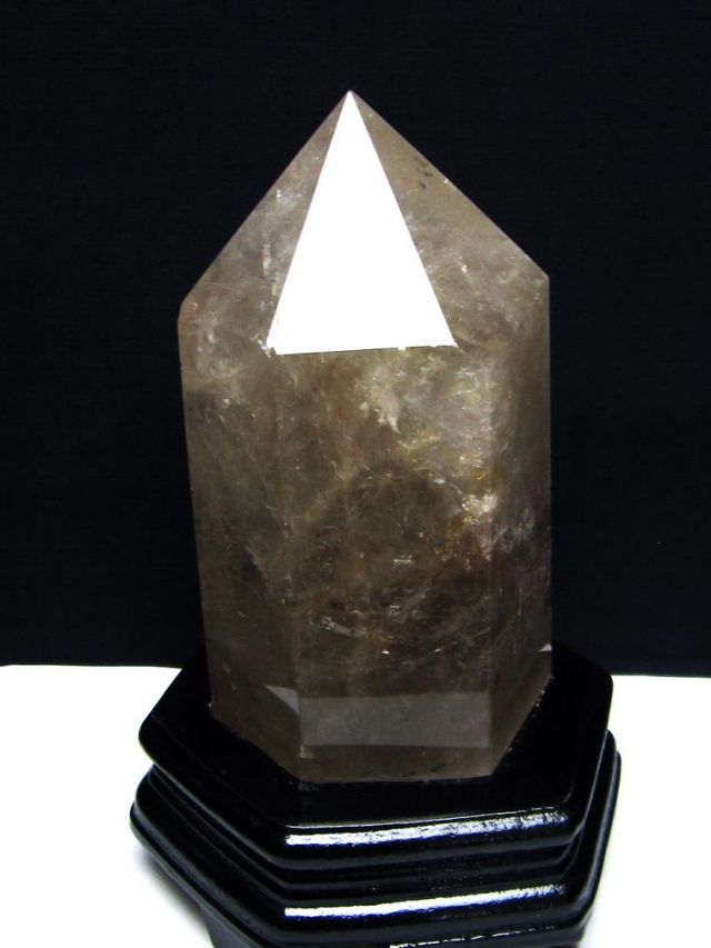 1.6Kg 虹入り ライトニング水晶 六角柱 [t581-5592]