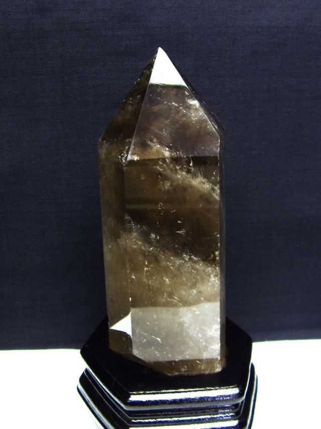 1.2Kg ライトニング水晶 六角柱 [t581-5593]