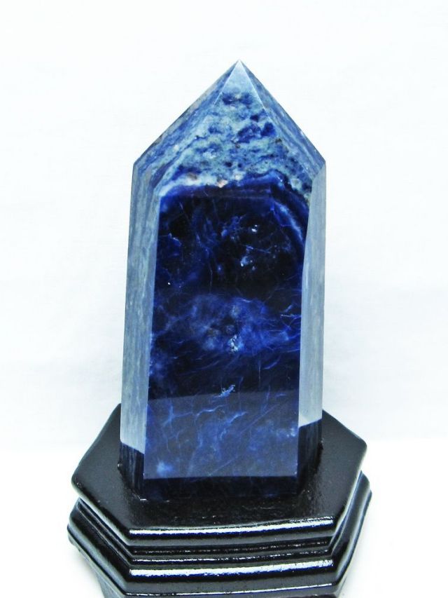 1.6Kg ソーダライト 六角柱 [t581-5812]