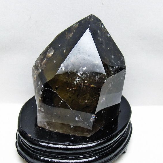 1.8Kg 虹入り ライトニング水晶 六角柱[T581-6062]