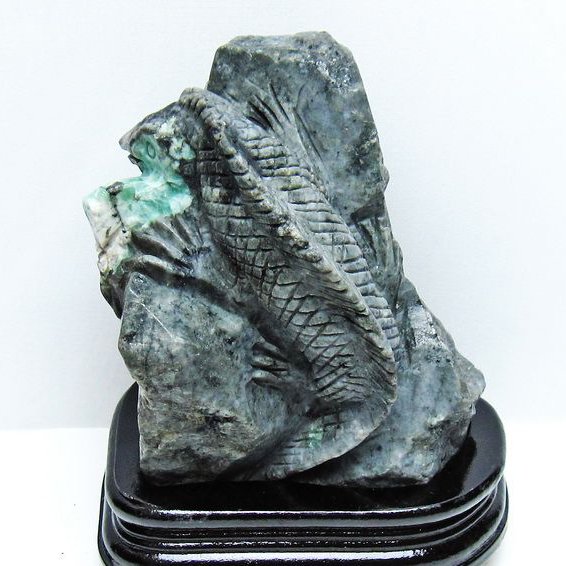 2.3Kg エメラルド 手彫り トカゲ 置物[T583-1155]