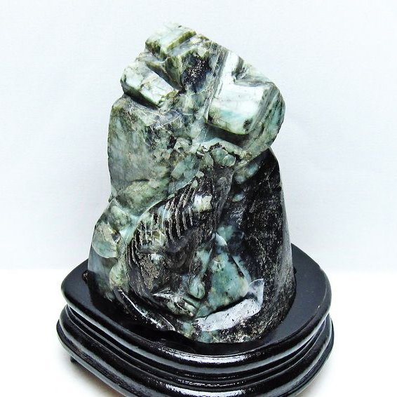 1.9Kg エメラルド 手彫り リス 置物[T583-1187]