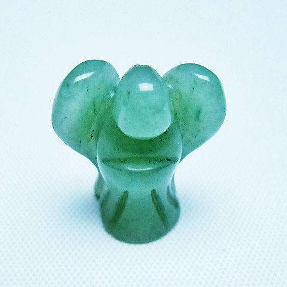 グリーンアベンチュリン（インド翡翠）象の置物　天然石置物　カービング グリーンアベンチュリン（インド翡翠）象の置物 天然石置物 カービング