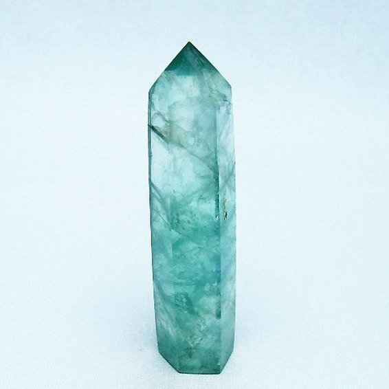 フローライト 六角柱 [t594-3545]