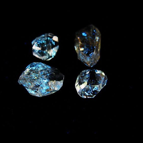 オイルクォーツ （石油入り 水晶） パキスタン産 [t596-3806]