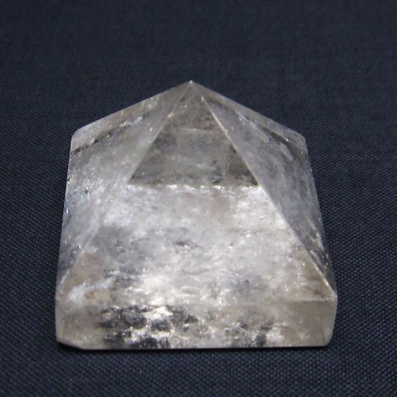 ヒマラヤ水晶ピラミッド[T600-2209]