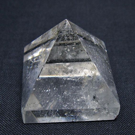 ヒマラヤ水晶ピラミッド[t600-2565]