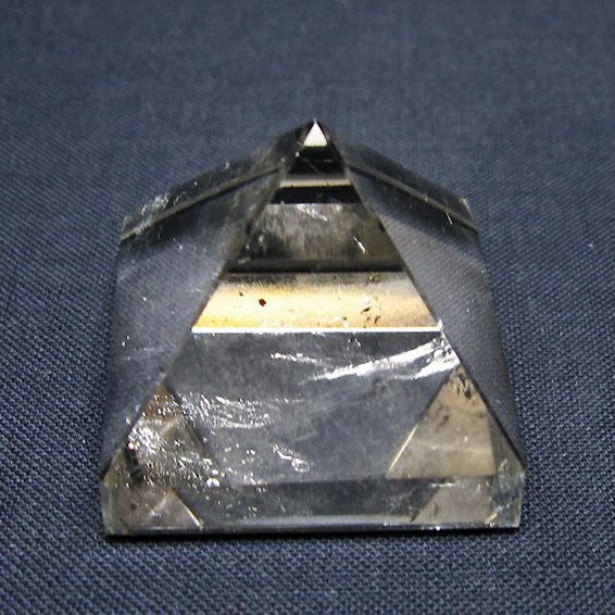 ヒマラヤ水晶ピラミッド[T600-2568]