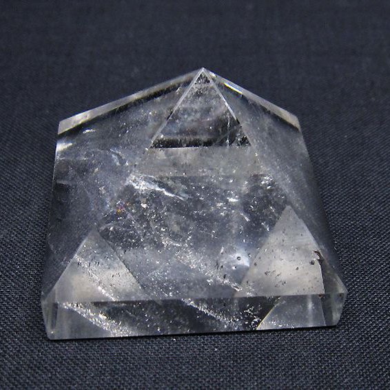 ヒマラヤ水晶ピラミッド[T600-2683]