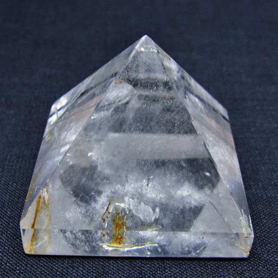 ヒマラヤ水晶ピラミッド [t600-2881]