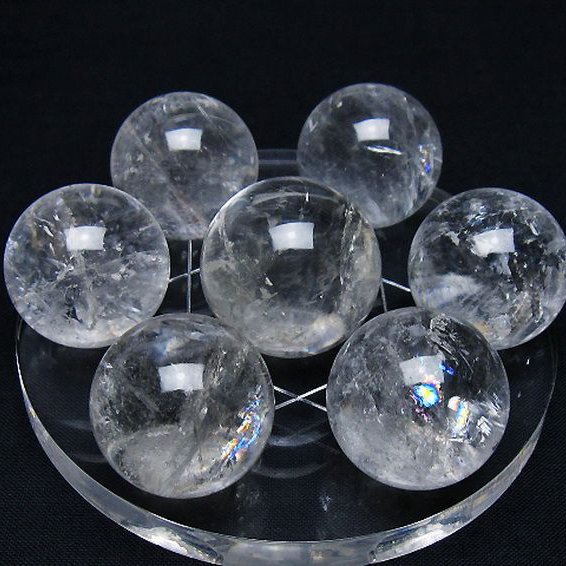 s.old out    ☆虹入り☆丸玉.ヒマラヤ水晶.直径44mm. s.old out ☆虹入り☆丸玉.ヒマラヤ水晶.直径44mm.