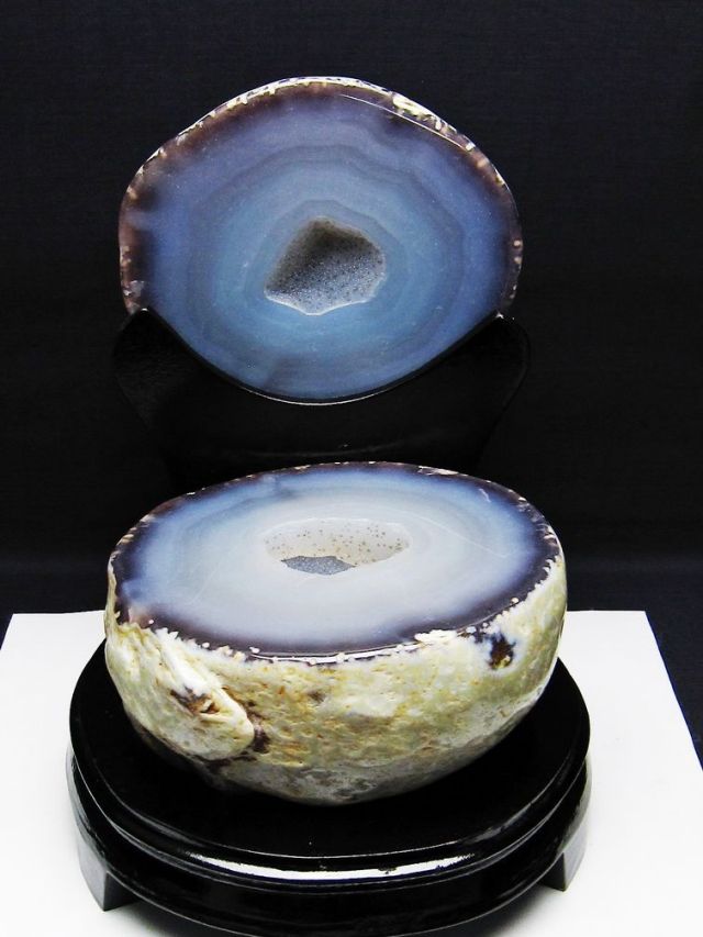 4.7Kg ペア水晶トレジャーメノウ[T604-7613]