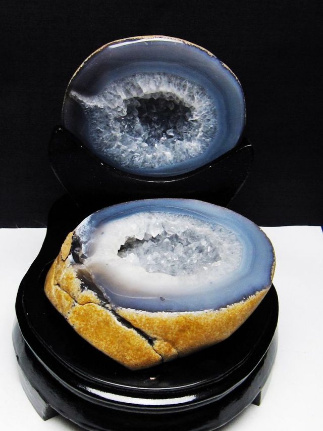 1.3Kg ペア水晶トレジャーメノウ[T604-7670]