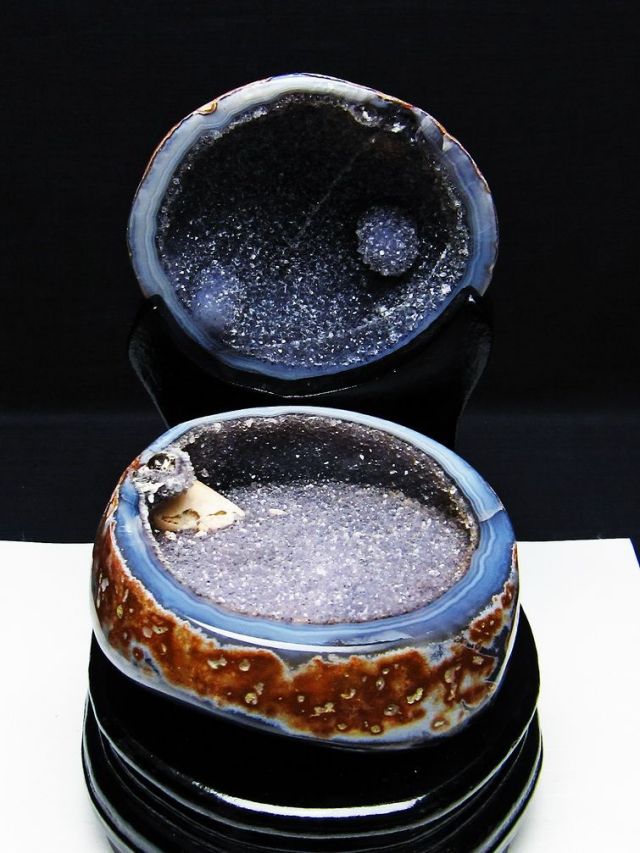 1.1Kg ペア水晶トレジャーメノウ[T604-7712]