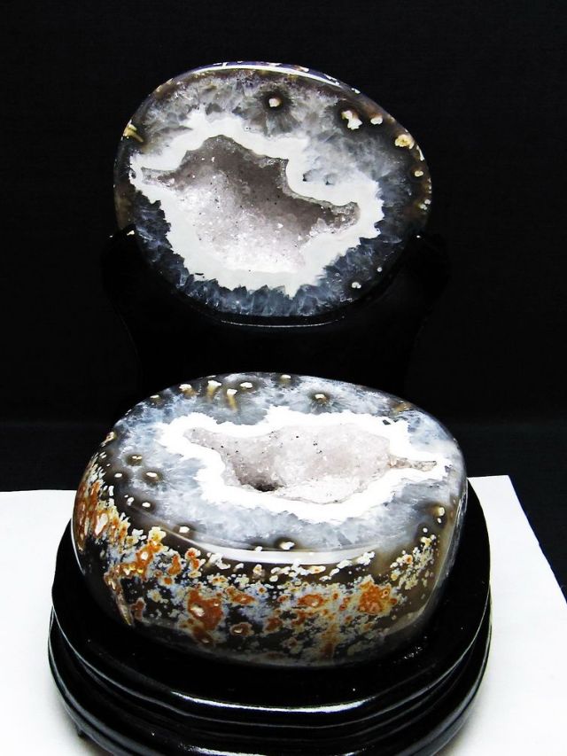 【送料込み❗️】　水晶　メノウ 瑪瑙 台座付き めのう メノウ レースアゲート 瑪瑙 置物 風水 インテリア