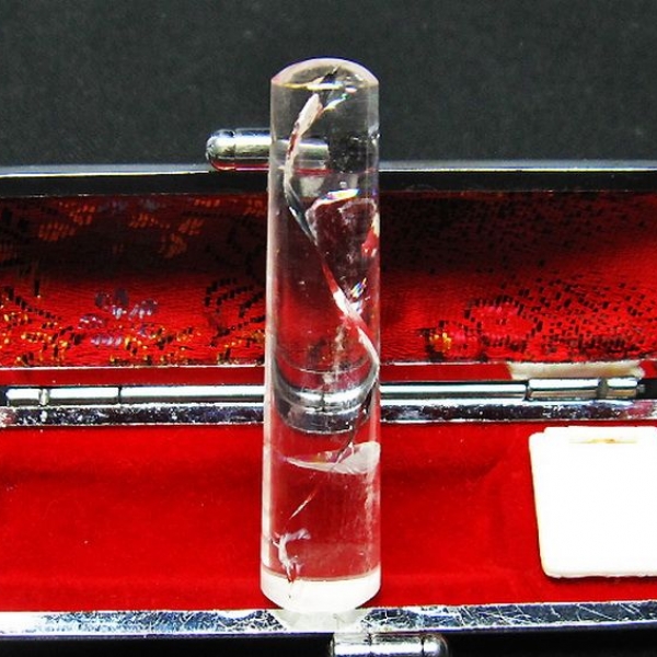 虹入り ヒマラヤ水晶 印材　※別途料金で篆刻可能 13mm [T607-158]