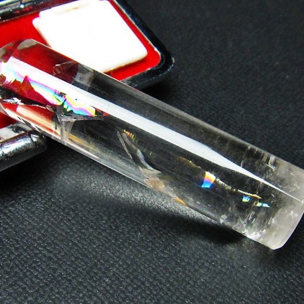 虹入り ヒマラヤ水晶 印材　※別途料金で篆刻可能 14mm [T607-198]