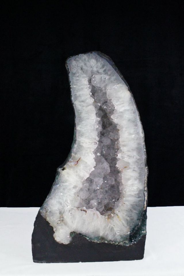 22.1Kg ブラジル産 アメジストドーム 同梱不可[t611-10453]