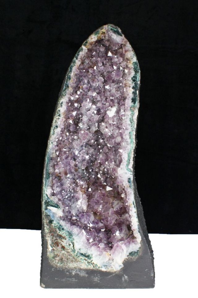 32Kg ブラジル産 アメジストドーム 同梱不可 [t611-10658]