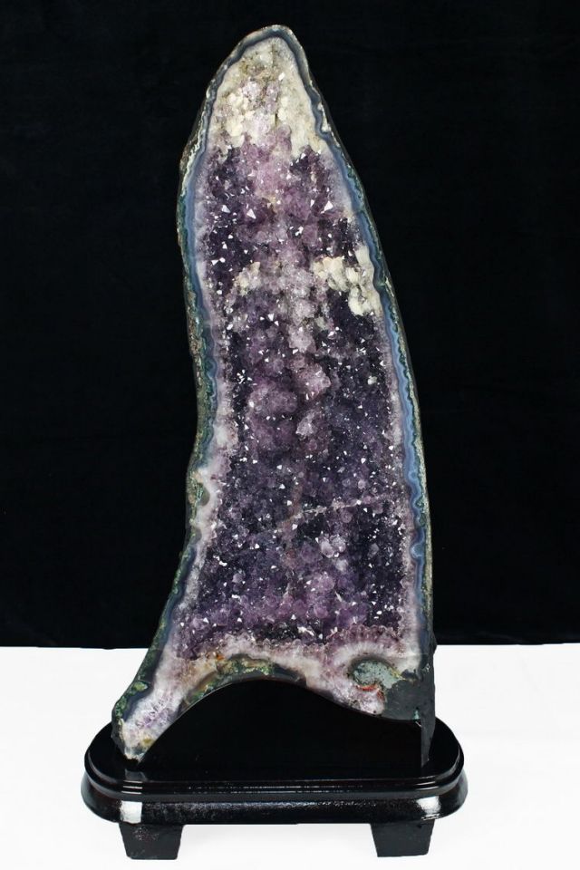 17.6Kg ブラジル産  アメジストドーム カルサイト共生 台座付き 同梱不可[T611-9467]