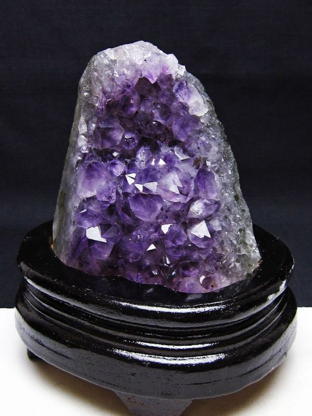 ✴️キラキラ✴️ウルグアイ産ファントムアメジスト　クラスター　天然石 ウルグアイ産 ファントムアメジストクラスター[t614-9369]