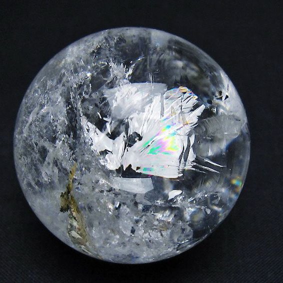 虹入り ヒマラヤ水晶 丸玉 46mm [T62-15829]